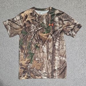 Camo Under Armour T-Shirt with Nature Design